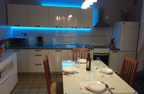 Sukosan Apartment | Three bedroom apartment near beach Sukošan, Zadar (A-17203-a)