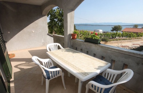 Banj Apartment | Three bedroom apartment with terrace and sea view Banj, Pašman (A-8242-a)