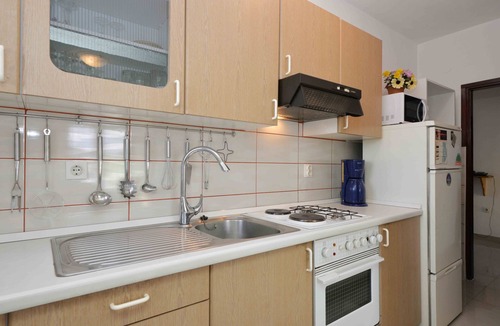 Betina Apartment | Three bedroom apartment with balcony Betina, Murter (A-25424-a)