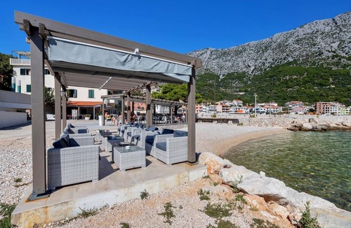 Igrane Apartment | Three bedroom apartment near beach Igrane, Makarska (A-20373-a)