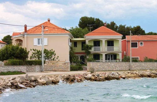 Pasman Apartment | Three bedroom apartment near beach Pašman (A-685-d)