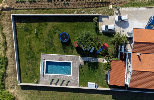 Ljubac Apartment | Three bedroom apartment with a swimming pool Ljubač, Zadar (A-5831-a)