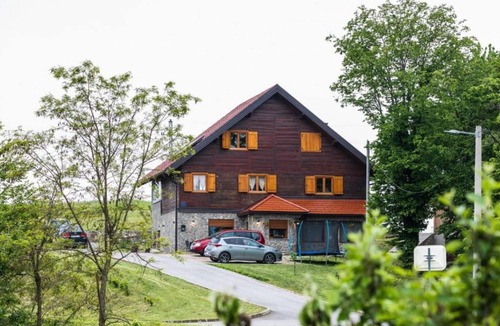 Cetingrad Apartment | Three-Bedroom Apartment