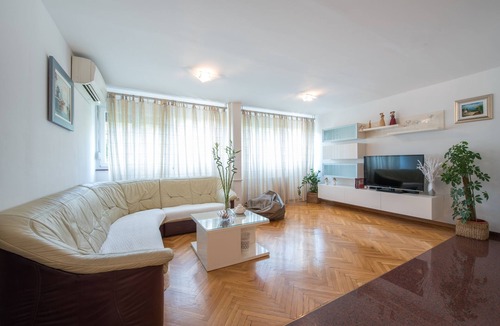 Split Apartment | Three bedroom apartment with terrace Split (A-18120-a)