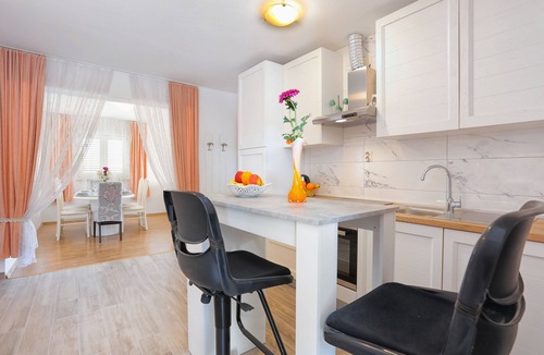 Mejasi Apartment | Three bedroom apartment with a swimming pool Split (A-21026-a)