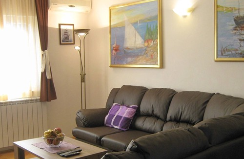 Mastrinka Apartment | Three bedroom apartment with balcony and sea view Mastrinka, Čiovo (A-4649-a)