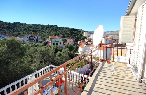 Mastrinka Apartment | Three bedroom apartment with balcony and sea view Mastrinka, Čiovo (A-9428-a)
