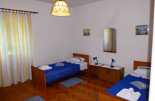 Ugljan Apartment | Three bedroom apartment with terrace and sea view Ugljan (A-13764-a)