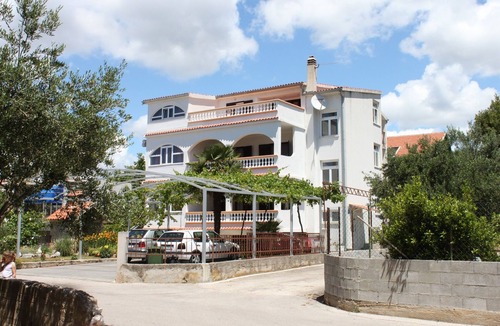 Vodice Apartment | Three bedroom apartment with terrace Vodice (A-6452-a)