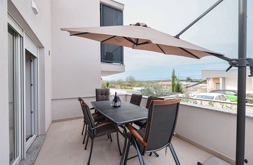 Murvica Apartment | Three bedroom apartment with terrace Zadar (A-23478-a)