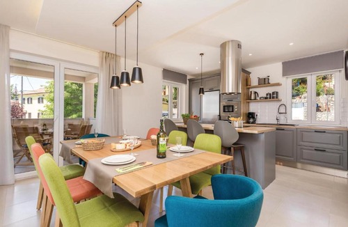 Pobri Apartment | Three-Bedroom Apartment in Opatija