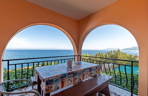 Prigradica Apartment | Three bedroom apartment near beach Prigradica, Korčula (A-627-e)