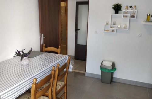 Prozurska Luka Apartment | Three bedroom apartment near beach Prožurska Luka, Mljet (A-618-a)