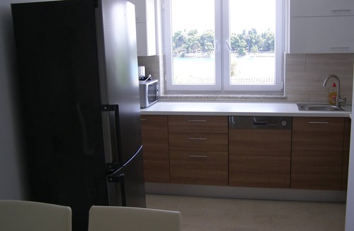 Preko Apartment | Three bedroom apartment with terrace and sea view Preko, Ugljan (A-8232-e)