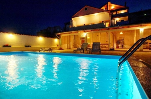 Kali Apartment | Three bedroom apartment with a swimming pool Kali, Ugljan (A-14083-d)