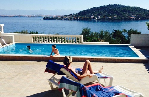 Kali Apartment | Three bedroom apartment with a swimming pool Kali, Ugljan (A-14083-d)