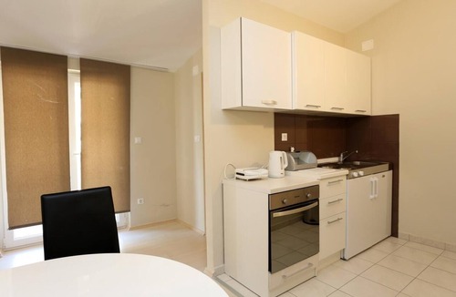 Stanici Apartment | Three bedroom apartment with balcony and sea view Stanići, Omiš (A-10324-c)
