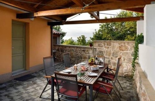 Drnis House | Three Bedroom Holiday Home with Pool