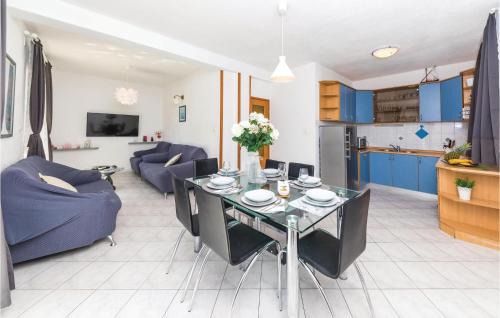 Poljica House | Three-Bedroom Holiday Home Poljica With Sea View 07