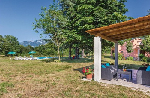 Krsan House | Three-Bedroom Holiday Home Krsan With An Outdoor Swimming Pool 07