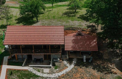 Ribnik House | Three Bedroom Holiday Home with Sauna and Hot-Tub