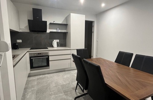 Kastel Stafilic Apartment | Three bedroom apartment with balcony Kaštel Štafilić, Kaštela (A-22533-d)