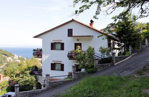 Sucici Apartment | Three bedroom apartment with terrace and sea view Mošćenička Draga, Opatija (A-7746-a)