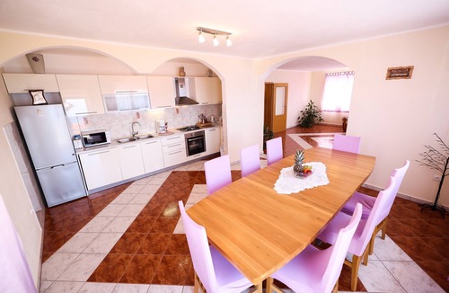 Starigrad Apartment | Three bedroom apartment with terrace and sea view Kozjača, Paklenica (A-25456-a)