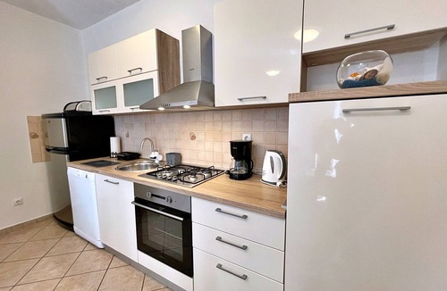 Polje Apartment | Top Apartment - panoramic sea view, terrace, garden, private parking, BBQ