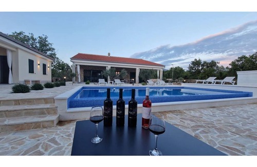 Oklaj House | Tošić Estate - Old stone house, wine tasting house