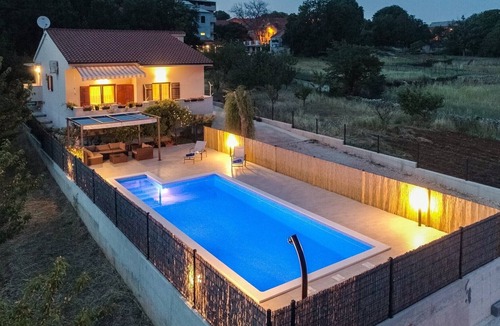 Dugopolje Villa | Traditional Split Villa | 3 Bedrooms | Villa Adriana | Private Pool | Rural Setting
