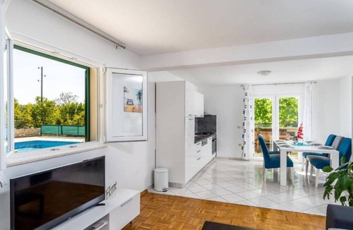Primorski Dolac House | Tranquil Oasis Holiday Home Primorski Dolac with Pool - Three Bedroom Holiday Home with Pool