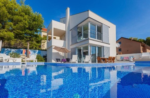 Cove Osibova (Milna) Villa | Tremendous 3-bedroom Villa Casabianca with AC in charming Milna