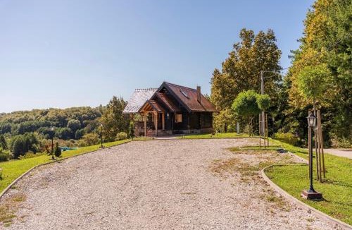 Pisarovina House | Tri srca