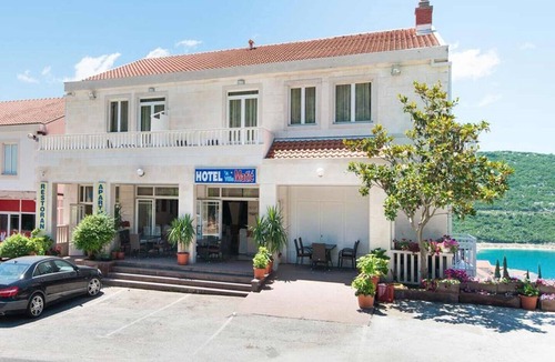 Neum Apartment | Triple Room with Balcony and Breakfast