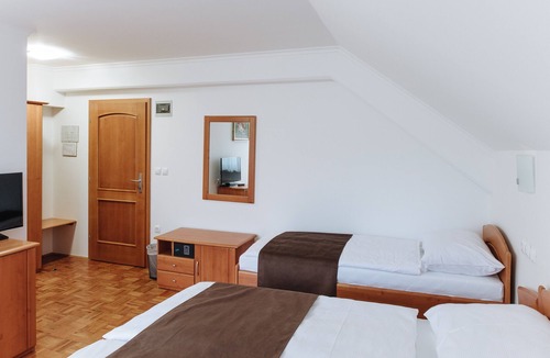 Zrece House | Triple Room with Balcony 3