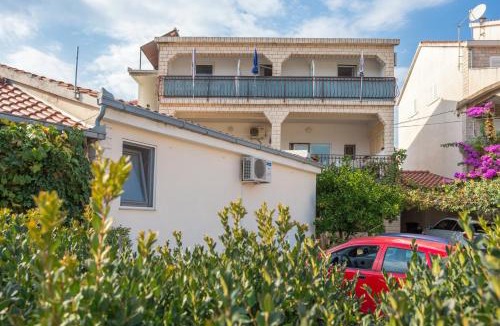 Marina House | Twin Room Marina 5953a