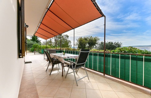 Seline Apartment | Two bedroom apartment near beach Seline (Paklenica) (A-6564-b)