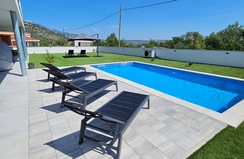 Seline Apartment | Two bedroom apartment with a swimming pool Seline, Paklenica (A-23594-c)
