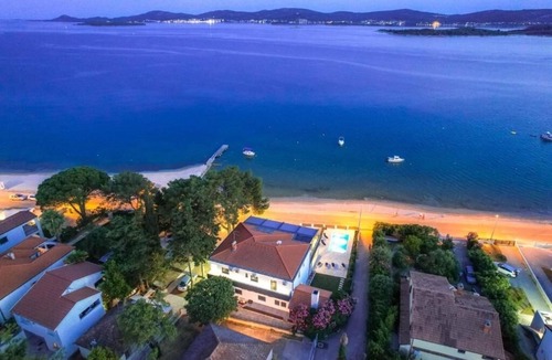 Sveti Filip i Jakov Apartment | Two bedroom apartment with a swimming pool by the beach Sveti Filip i Jakov, Biograd (A-25471-d)