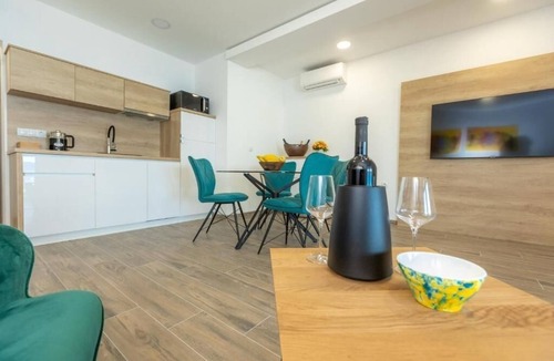 Sveti Filip i Jakov Apartment | Two bedroom apartment with a swimming pool by the beach Sveti Filip i Jakov, Biograd (A-25471-e)