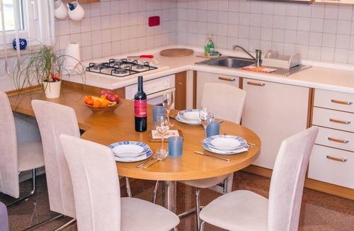 Obrs Apartment | Two bedroom apartment with terrace Mošćenička Draga, Opatija (A-18440-b)