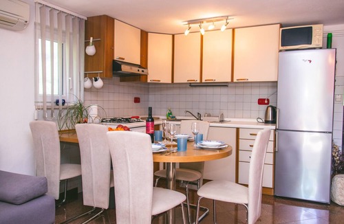 Obrs Apartment | Two bedroom apartment with terrace Mošćenička Draga, Opatija (A-18440-b)