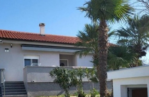 Draga Bascanska Apartment | Two bedroom apartment with terrace Draga Bašćanska, Krk (A-21623-a)