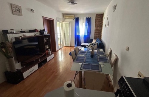 Kastel Stafilic Apartment | Two bedroom apartment with balcony Kaštel Štafilić, Kaštela (A-24501-a)