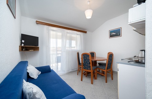 Biograd na Moru Apartment | Two bedroom apartment with balcony Biograd na Moru, Biograd (A-4305-a)