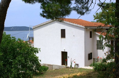 Prvic Sepurine Apartment | Two bedroom apartment near beach Šepurine, Prvić (A-4238-b)