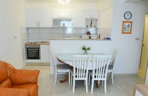 Businci Apartment | Two bedroom apartment with terrace Mavarštica, Čiovo (A-25405-d)