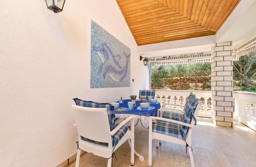 Cove Murtar Apartment | Two bedroom apartment with terrace Mali Lošinj, Lošinj (A-23160-a)