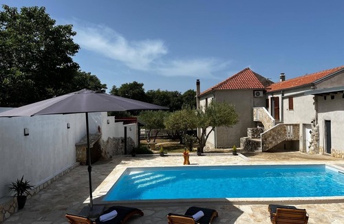 Velim Apartment | Two bedroom apartment with a swimming pool Radašinovci, Biograd (A-22312-a)
